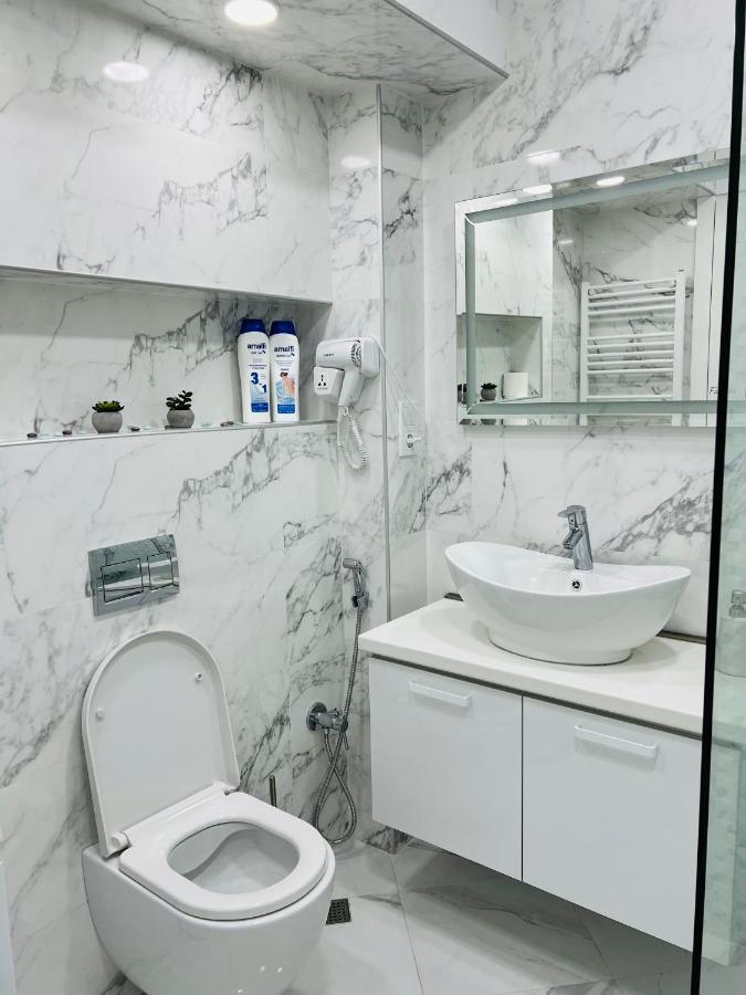 Apartamento Aura Kutaisi Exterior foto